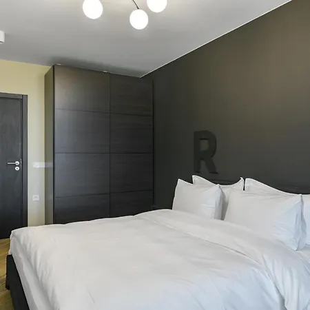 R-Varna Luxury Suites *