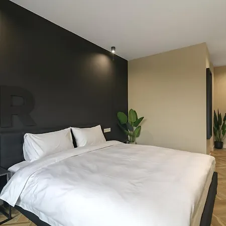 R-Varna Luxury Suites Apartment *