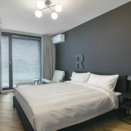 R-Varna Luxury Suites Apartment