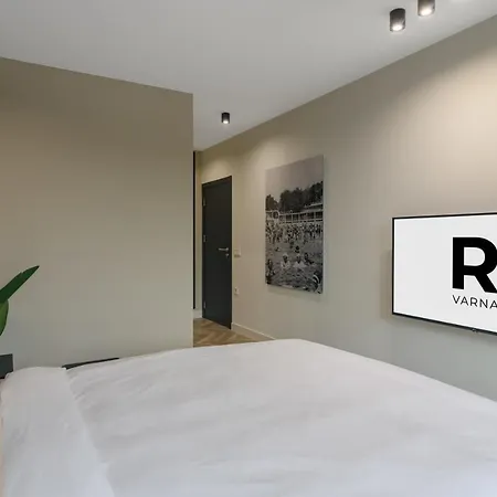Apartment R-Varna Luxury Suites