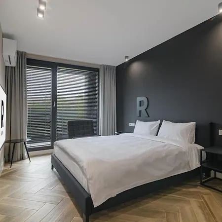 R-Varna Luxury Suites *