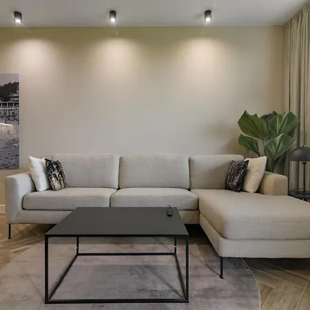 R-Varna Luxury Suites * Varna