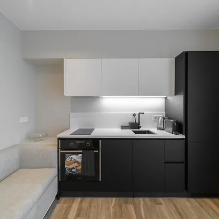 R-Varna Luxury Suites *